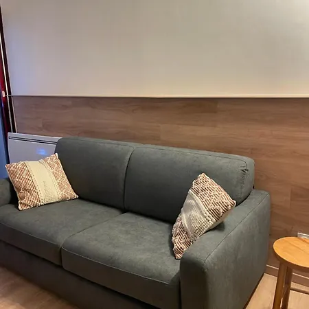 Jolie T2 En Plein Centre-ville De Font-romeu Apartment